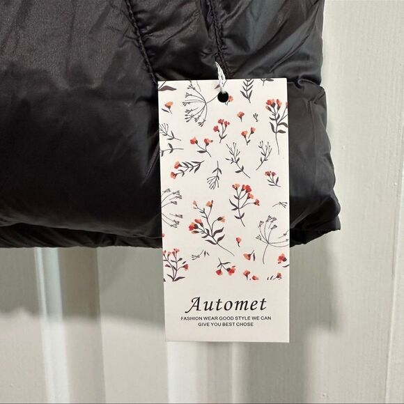 NWT Cropped Puffer Vest, Black, small, front pockets - Picture 6 of 10